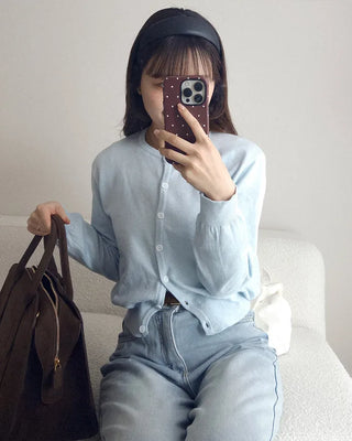 Round neck knit cardigan