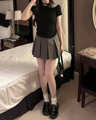 Big pleated mini skirt