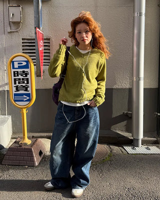 V-neck loose-fit knit