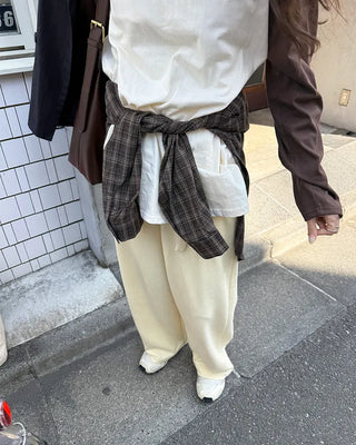 Wide-leg pants with waist ribbon