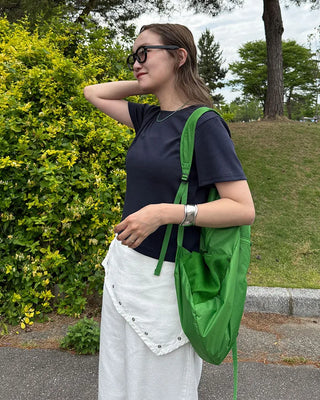 Semi-cropped short-sleeve T-shirt