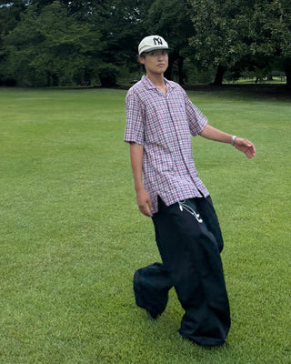 Side-tuck snap-button pants
