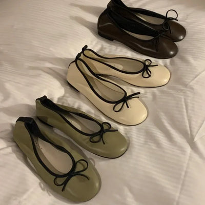 Berry Ribbon Flat Shoes