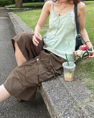 Wide cargo shorts