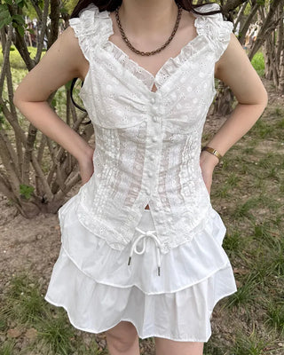 Shirred lace half-sleeve blouse