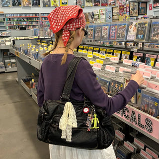 High-quality vintage shoulder bag