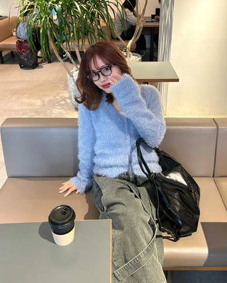 V-neck loose-fit shaggy knit