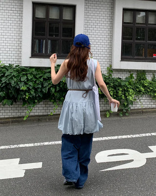 Sleeveless balloon mini dress
