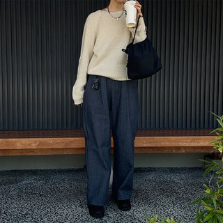 One-tuck easy denim pants