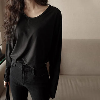 Soft U-neck T-shirt - 6 colors