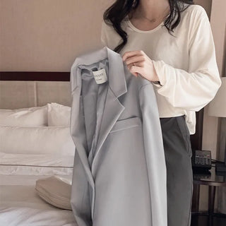 Soft U-neck T-shirt - 6 colors