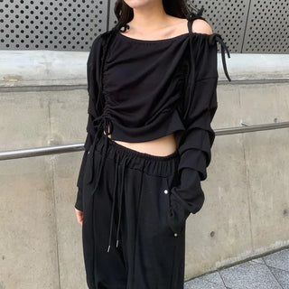 Ribbon string slit sweatshirt