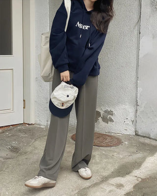 Stress-free! Comfortable wide-leg fleece-lined slacks that feel like training wear.