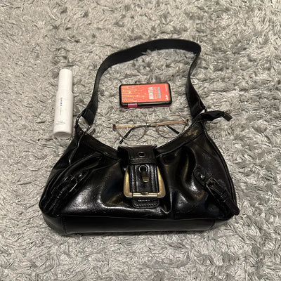 Big buckle shoulder bag