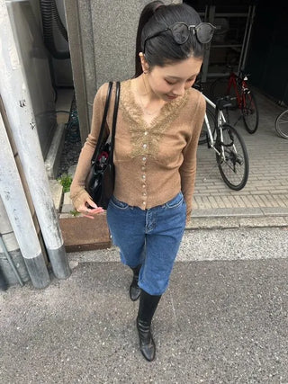 Lace-point V-neck cardigan