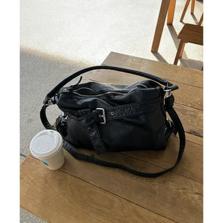 Simple shoulder bag