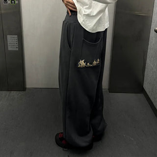 Wide-leg pants with back pockets