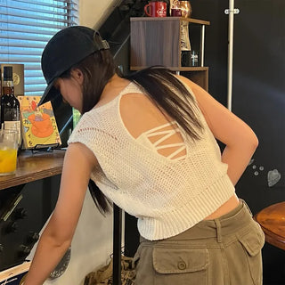 Back-cut low-gauge sleeveless knit