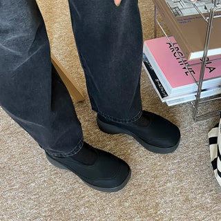 Band sneakers