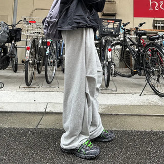 Wide-leg string sweatpants