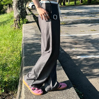 Wide-fit colored striped slacks