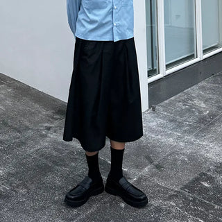 Pleated denim shorts