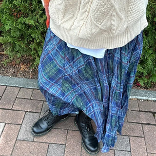 Checked flared wrinkle long skirt