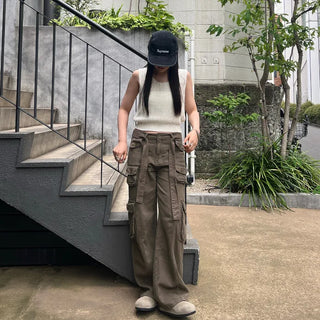 Back-cut low-gauge sleeveless knit