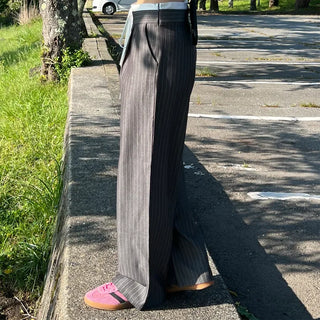 Wide-fit colored striped slacks