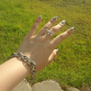 Hard chain bracelet