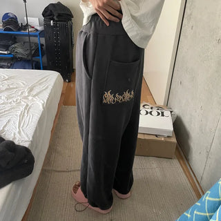 Wide-leg pants with back pockets