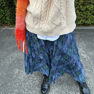 Checked flared wrinkle long skirt
