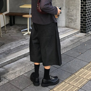 Pleated denim shorts