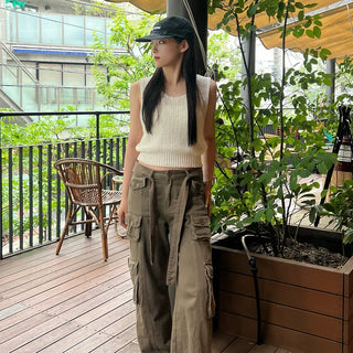 Back-cut low-gauge sleeveless knit