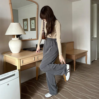 Striped loose-fit slacks