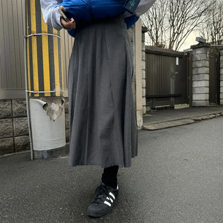 Pleated long classic skirt