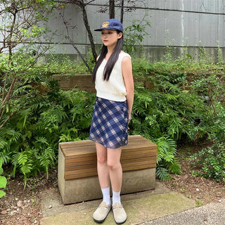 Back-cut low-gauge sleeveless knit