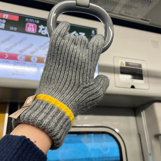 Line finger hole gloves