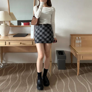 Checkered mini skirt