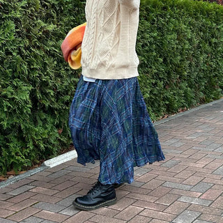 Checked flared wrinkle long skirt