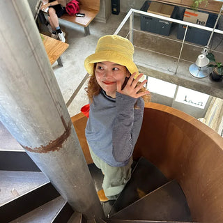 Colored bucket hat