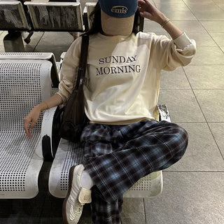 SUNDAY Lettering Sweatshirt