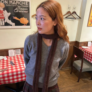 V-neck knitwear