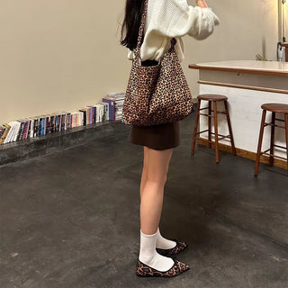 Leopard print shoulder bag