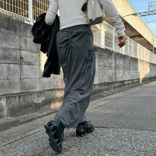 Low-balance pintuck long skirt