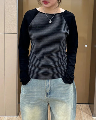 Striped long-sleeved T-shirt