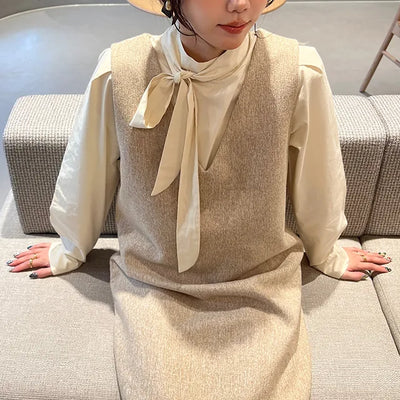Ribbon tie blouse