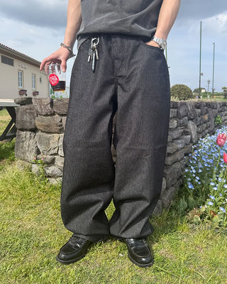 Non-faded striped denim pants