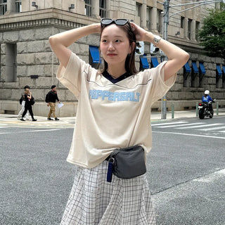 Lettering V-neck Mesh T-shirt
