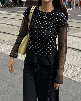 Dot lace layered short-sleeved T-shirt